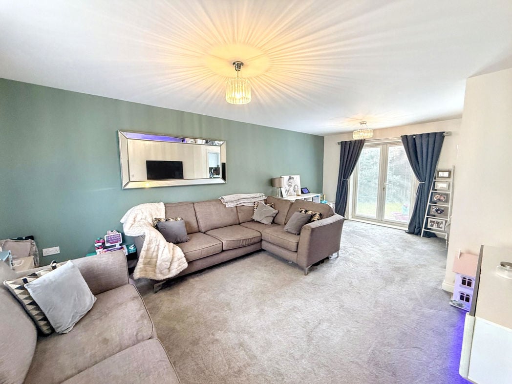 Property image 2 of 19
