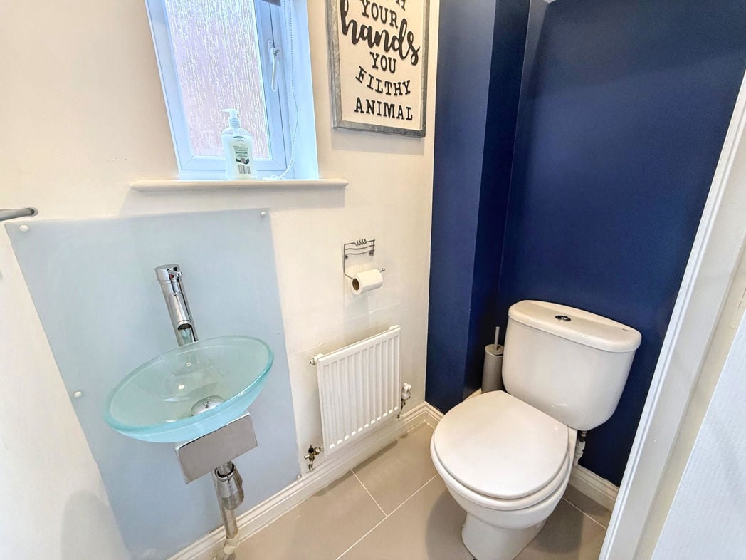 Property image 8 of 19