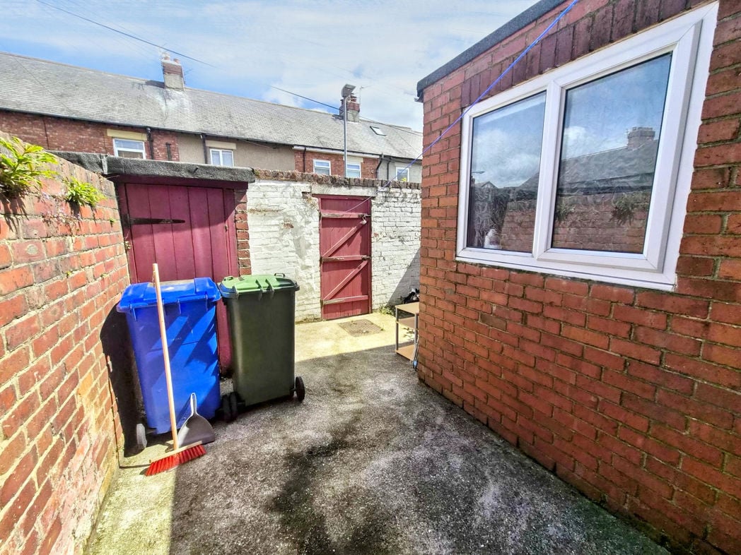 Property image 10 of 11