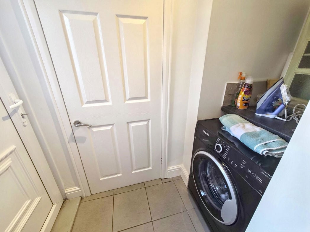 Property image 6 of 11