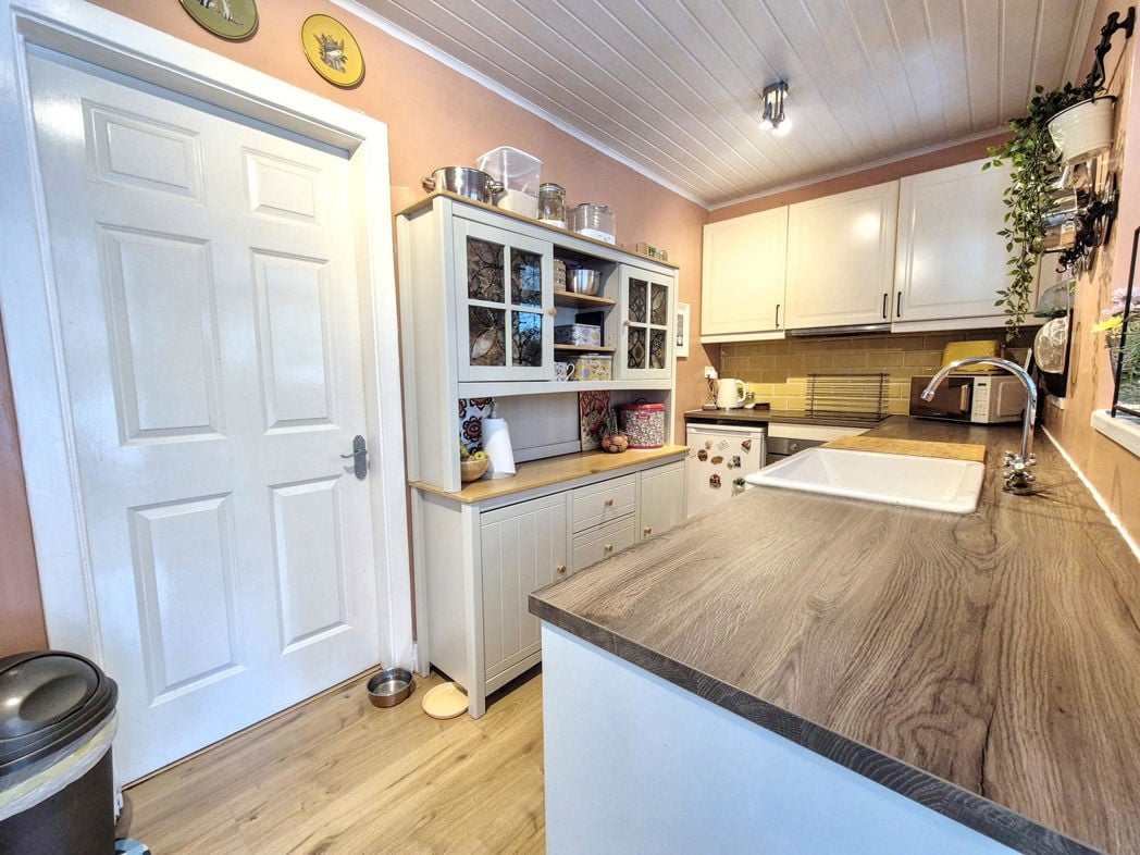 Property image 9 of 26