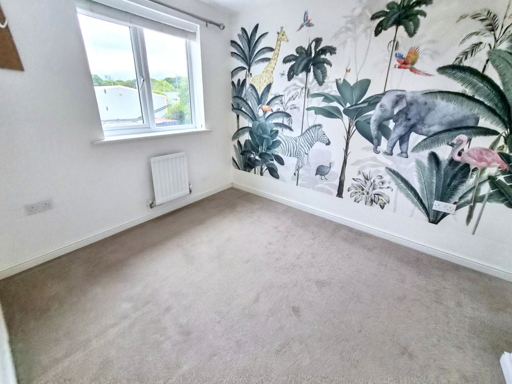 Property image 13 of 21