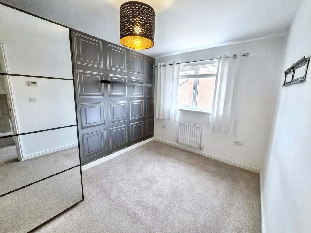 Property image 12 of 21