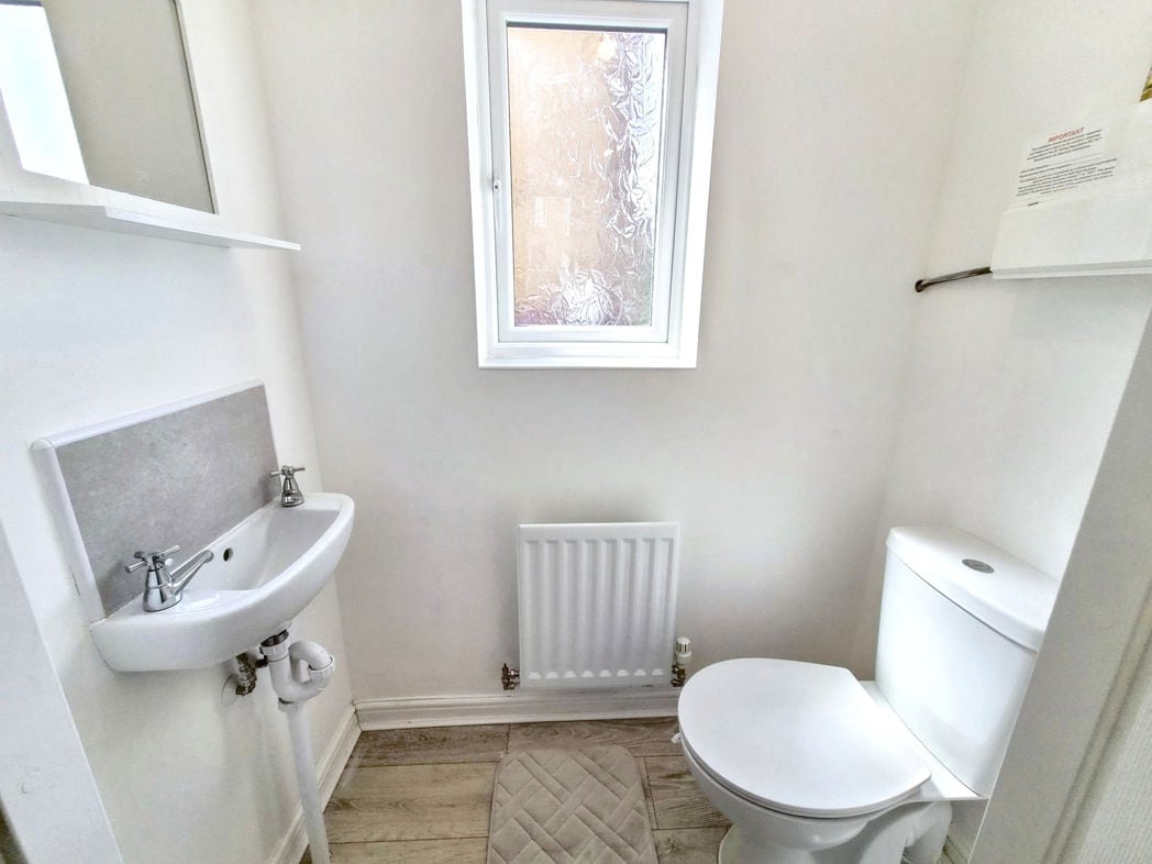 Property image 3 of 21
