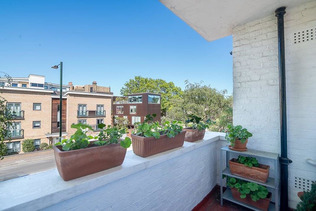 Property image 6 of 8