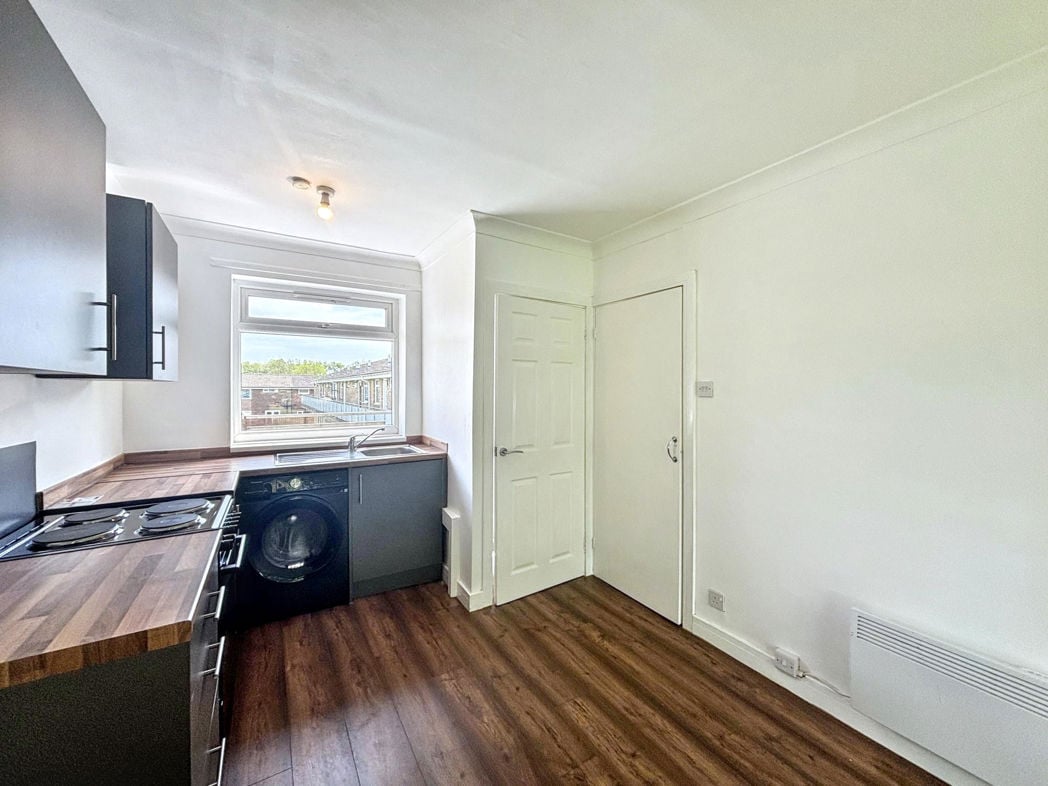 Property image 3 of 11