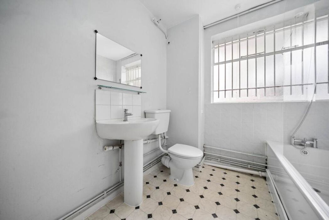 Property image 9 of 9