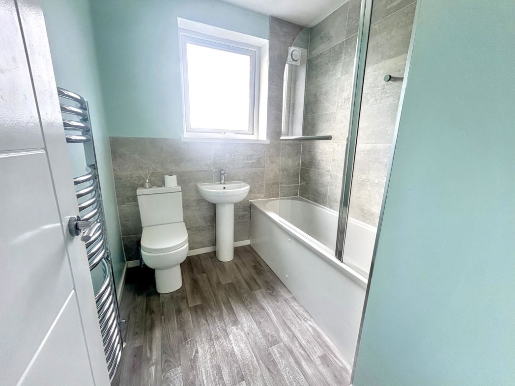 Property image 6 of 8
