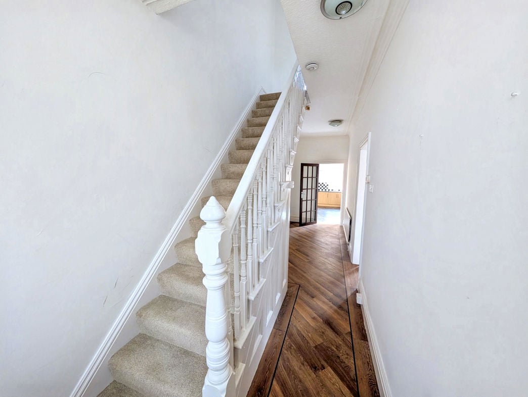Property image 3 of 14