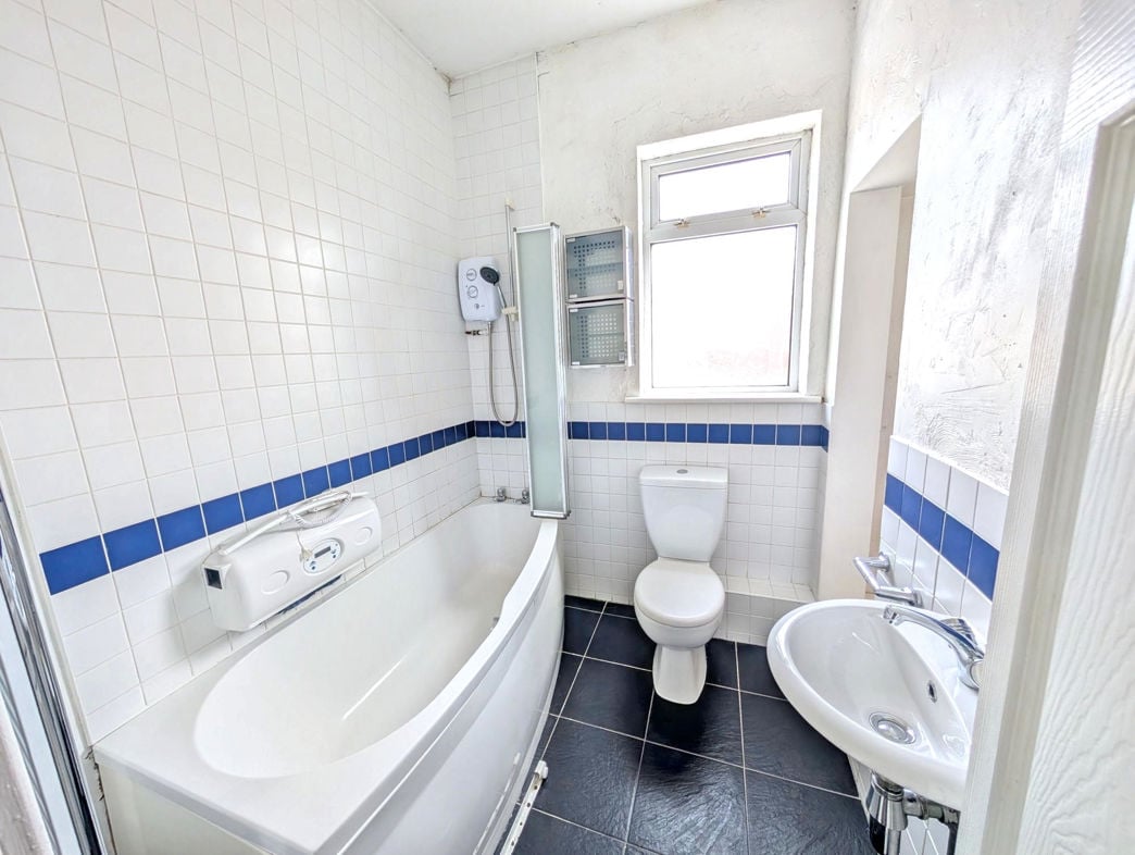 Property image 10 of 14
