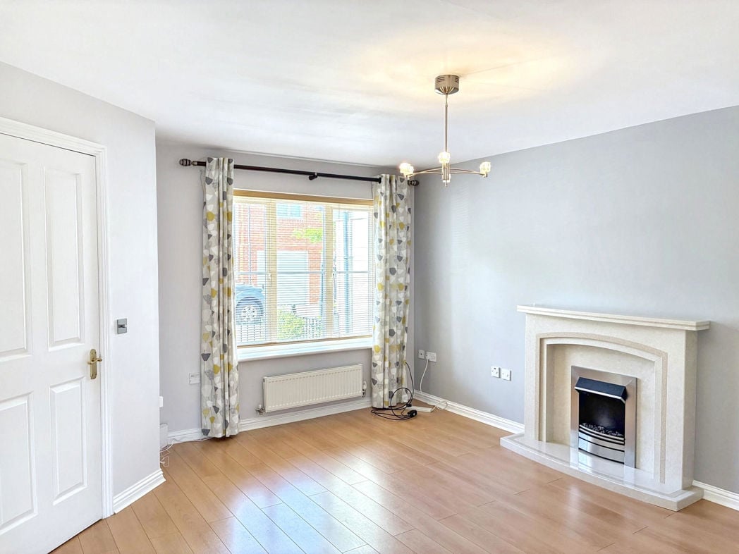 Property image 2 of 12