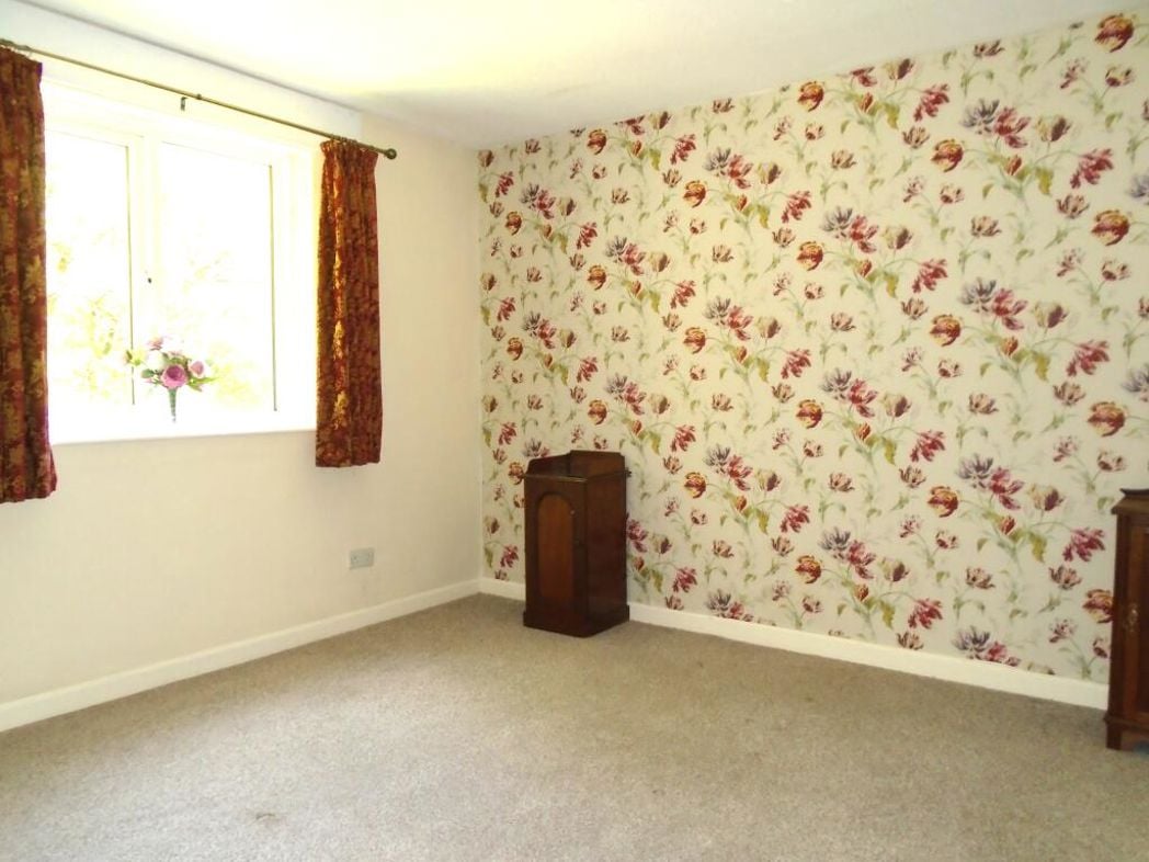 Property image 9 of 16