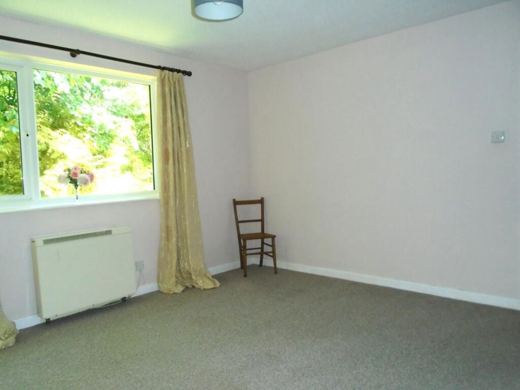 Property image 11 of 16