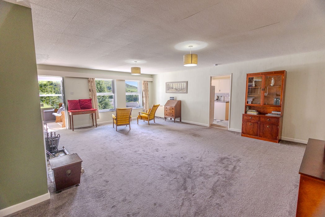 Property image 3 of 31
