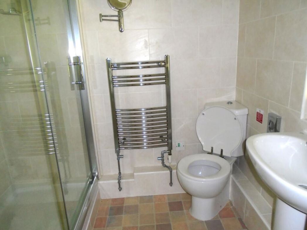 Property image 10 of 13