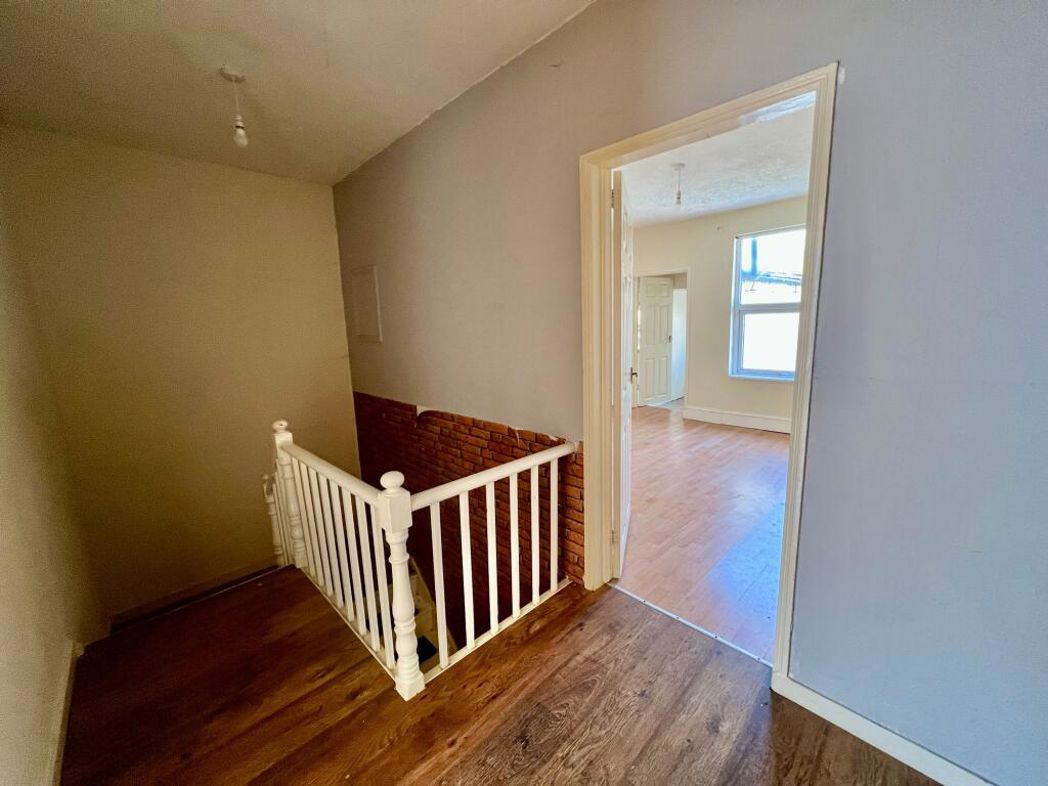 Property image 8 of 15