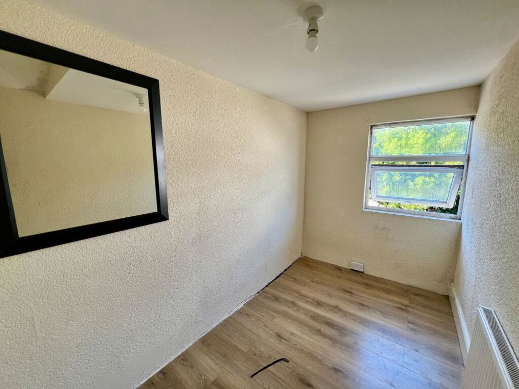 Property image 11 of 15