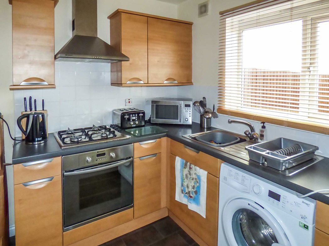 Property image 2 of 9