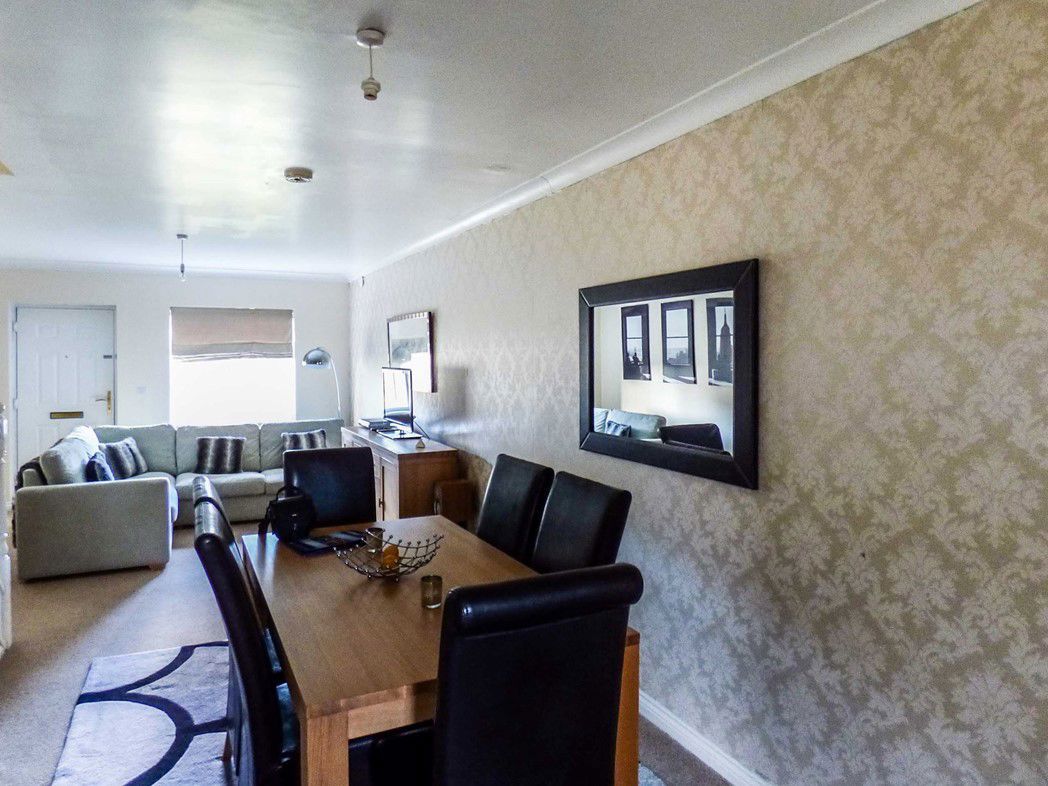 Property image 4 of 9