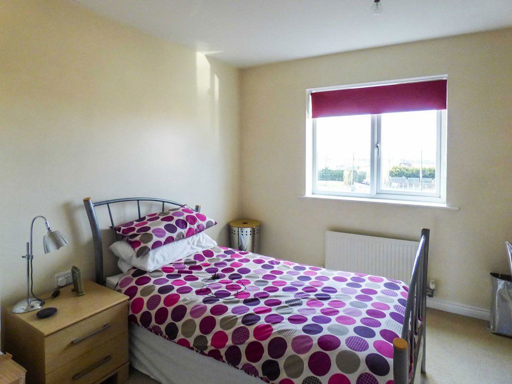 Property image 6 of 9