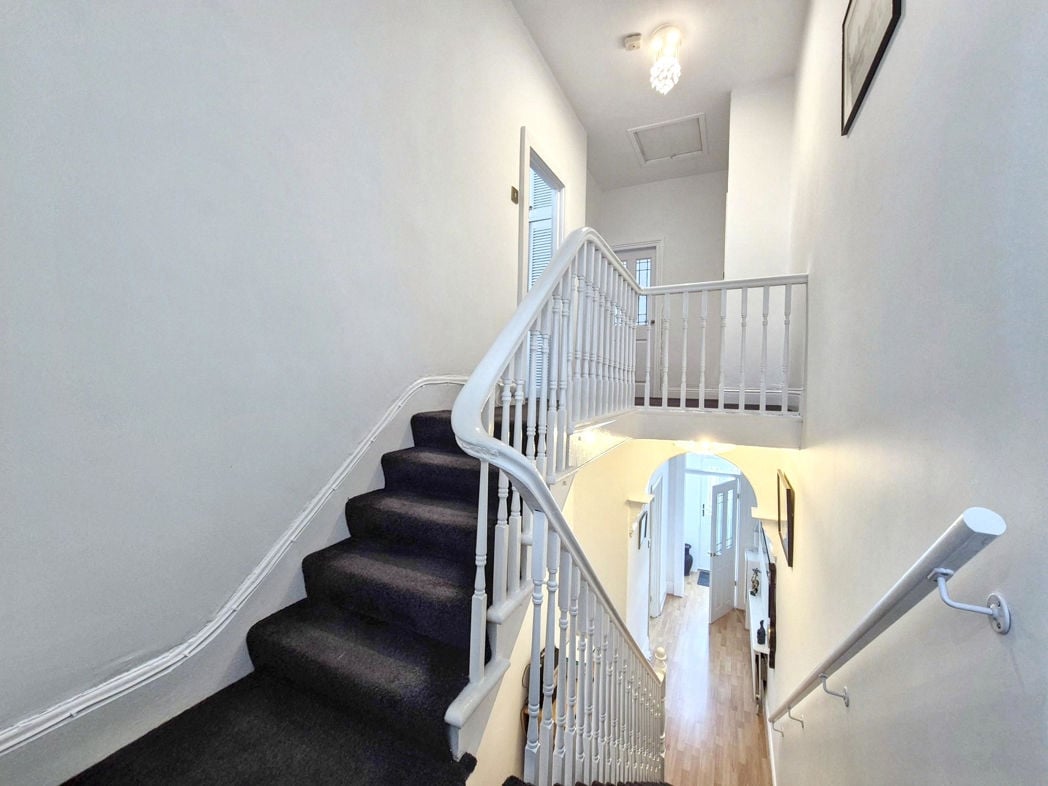 Property image 16 of 27