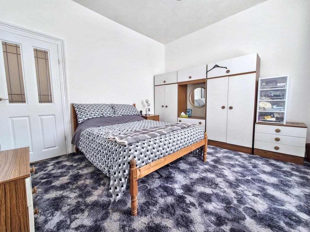 Property image 19 of 27
