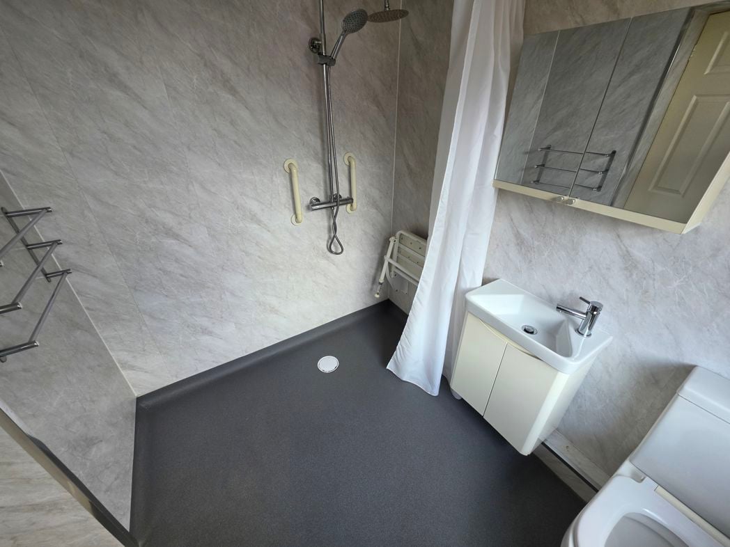 Property image 11 of 15