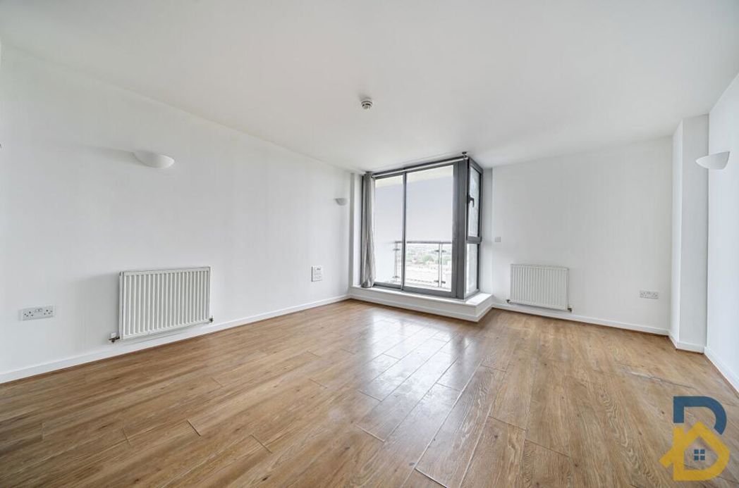 Property image 2 of 11