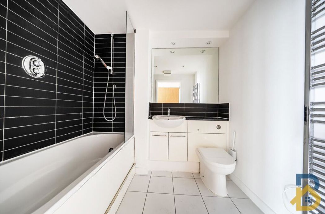 Property image 7 of 11