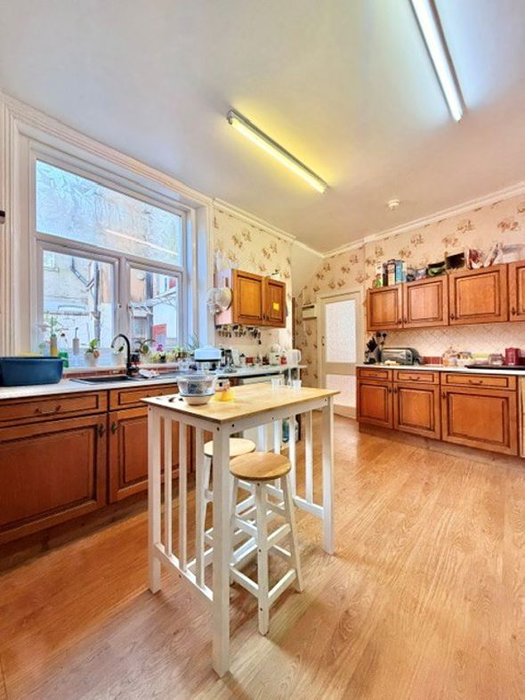 Property image 7 of 35