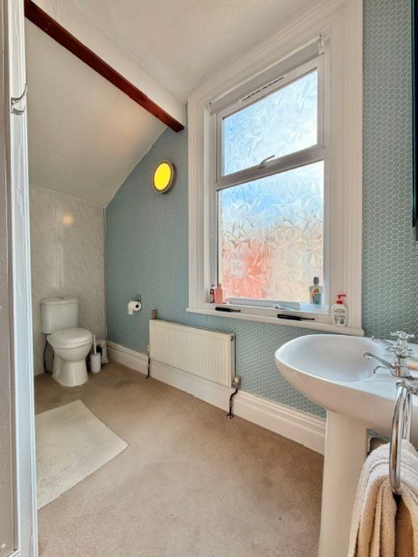 Property image 10 of 35