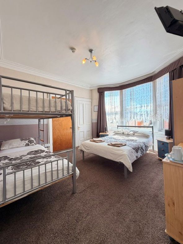 Property image 28 of 35
