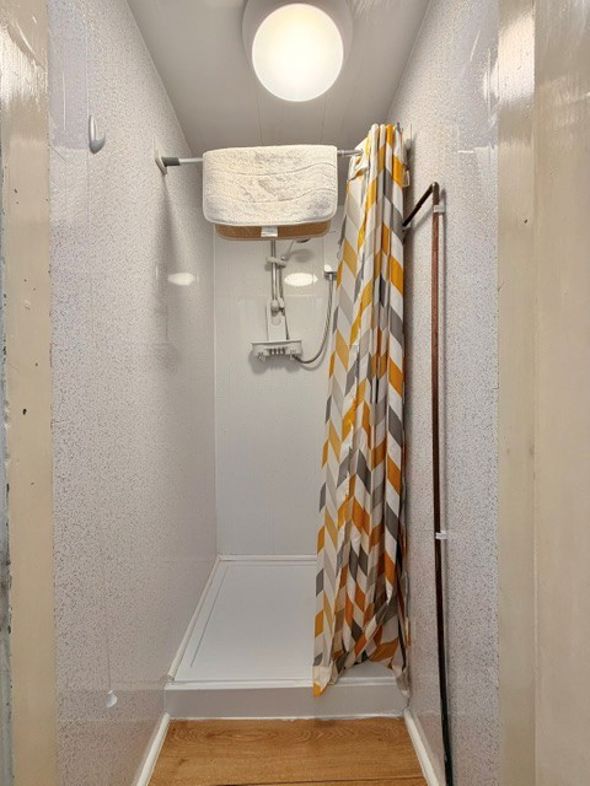 Property image 32 of 35