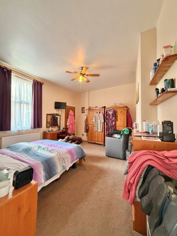 Property image 31 of 35