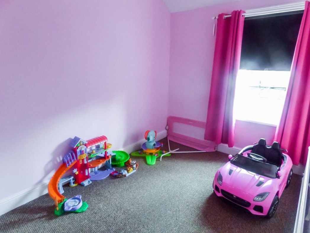 Property image 3 of 7