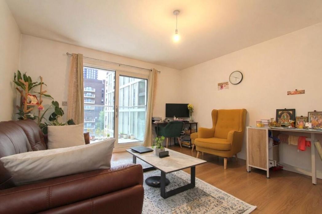 Property image 2 of 15