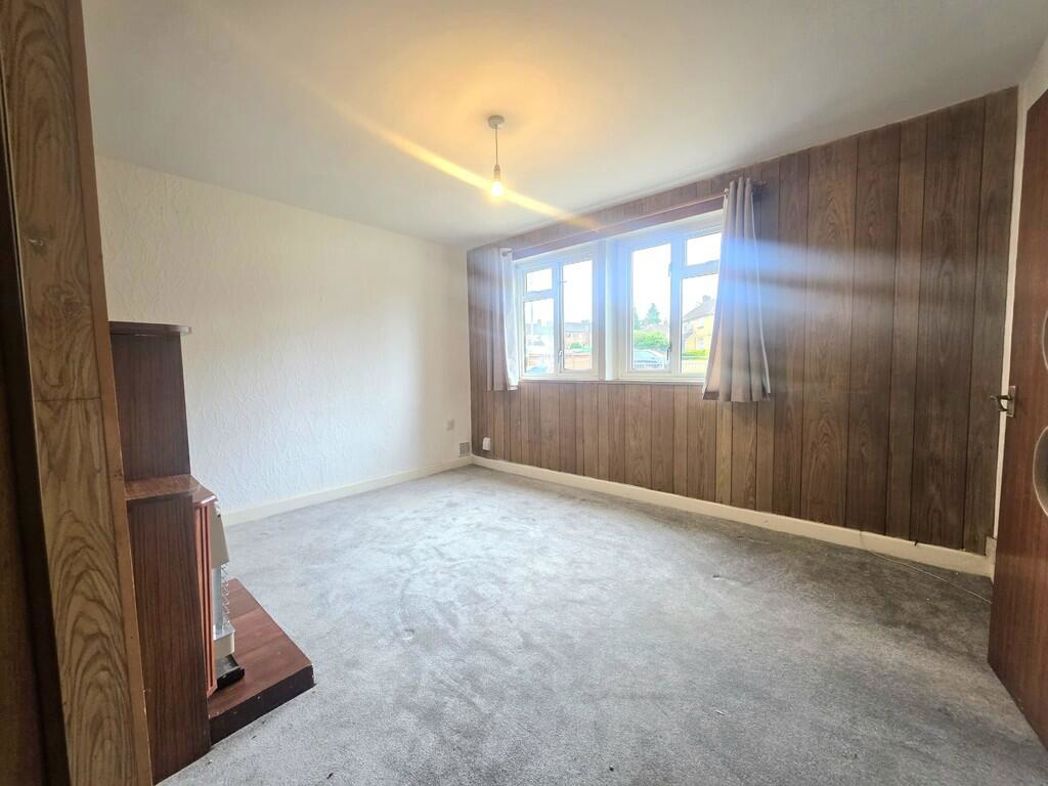 Property image 2 of 9
