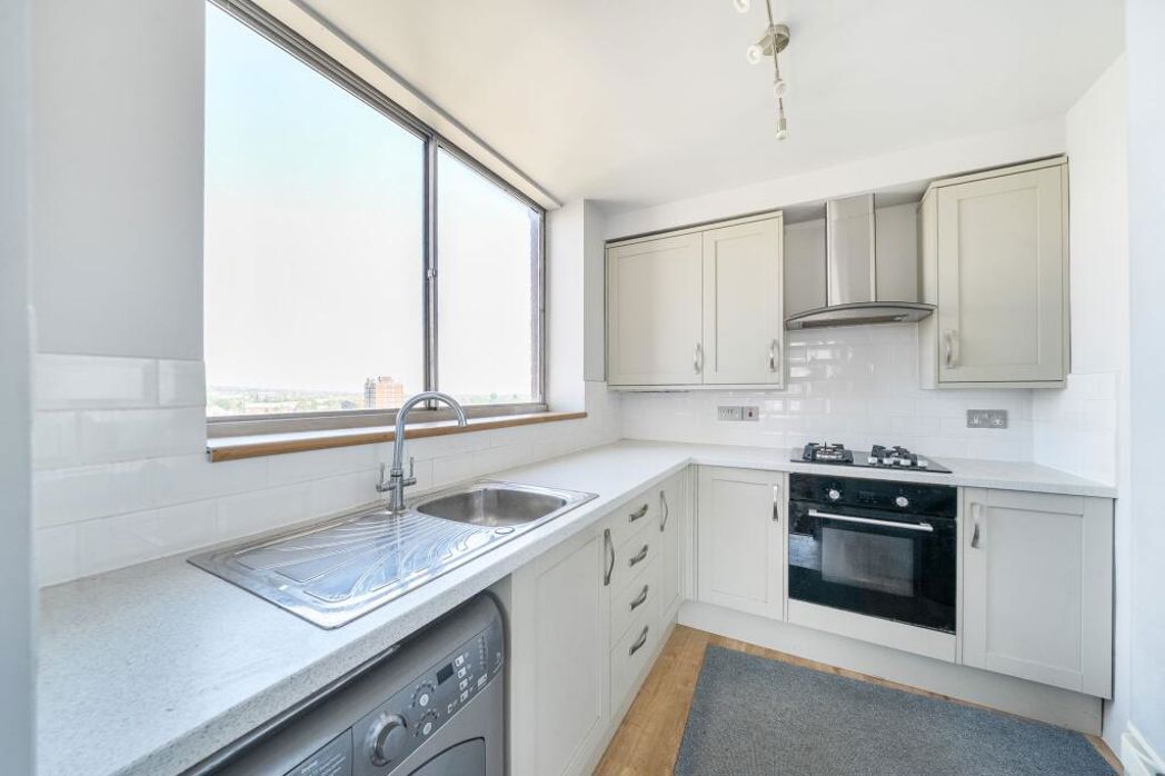 Property image 5 of 11
