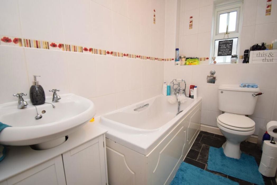 Property image 6 of 6