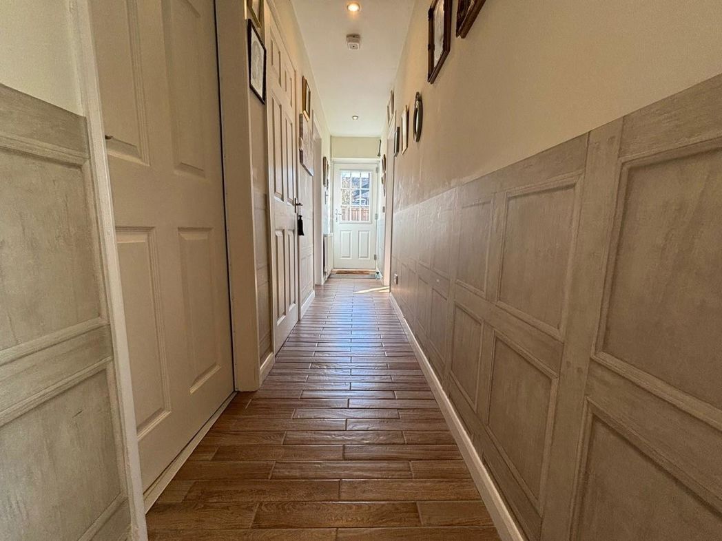 Property image 2 of 11