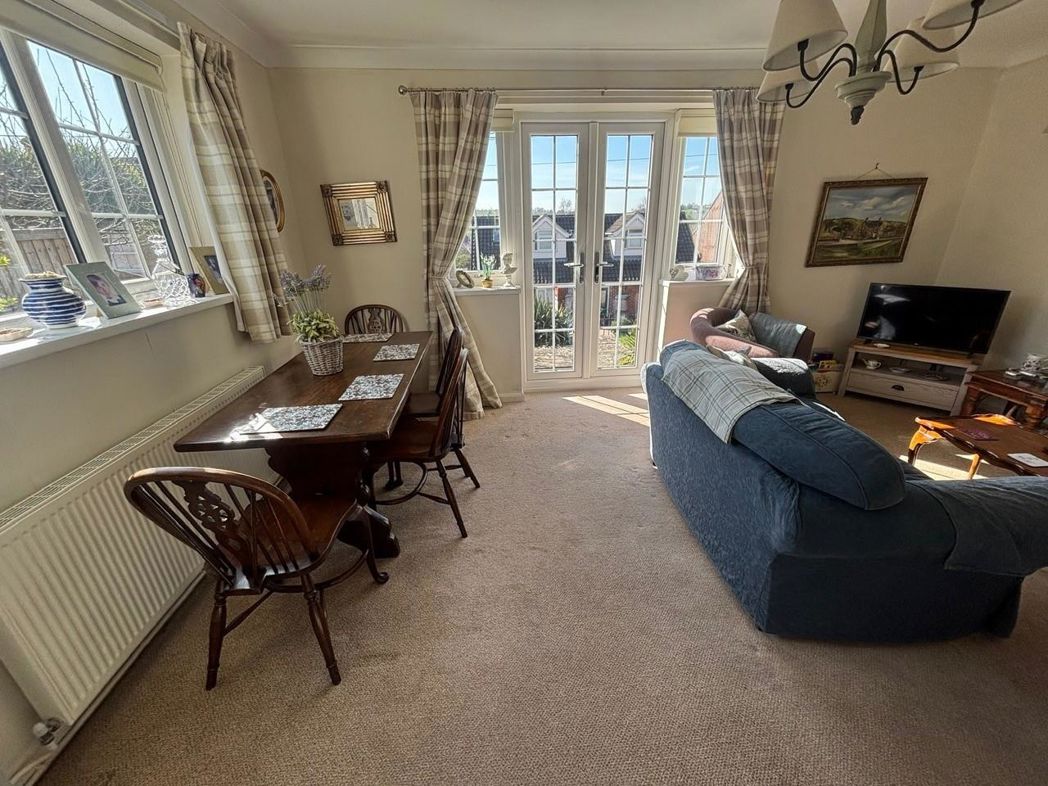 Property image 3 of 11