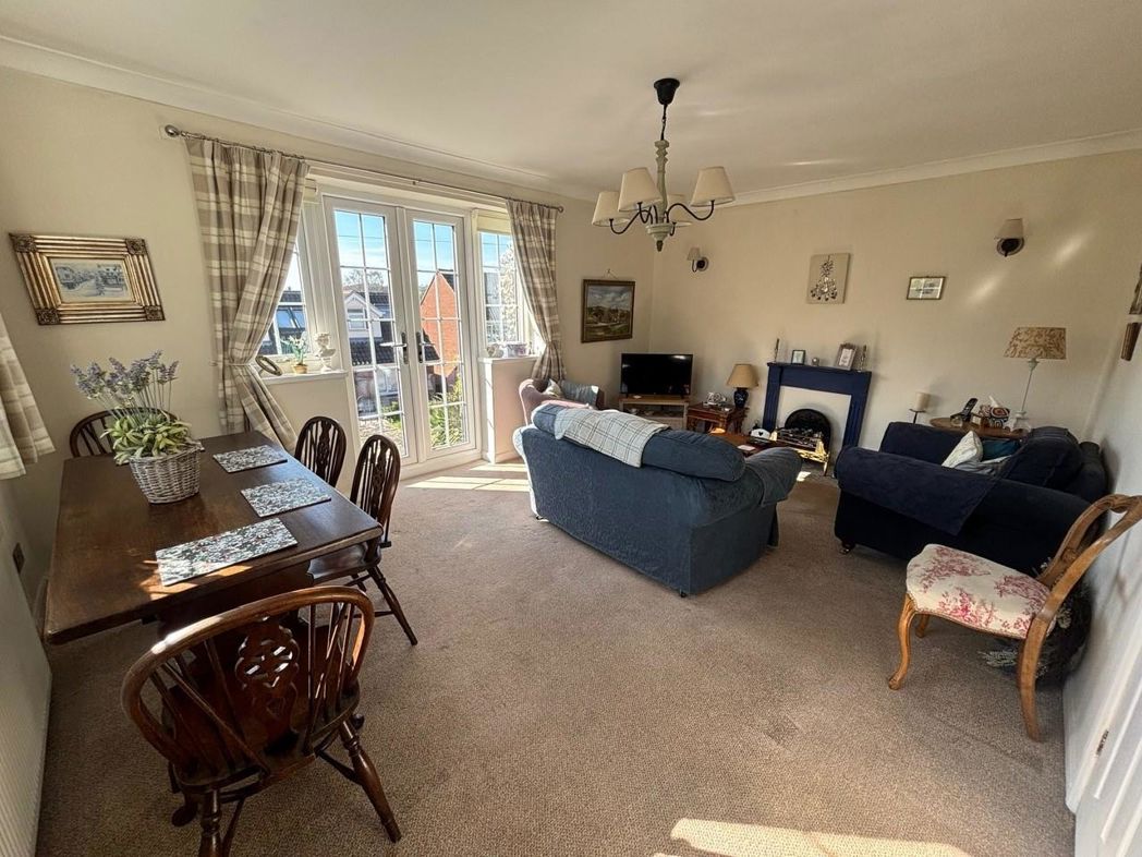 Property image 5 of 11