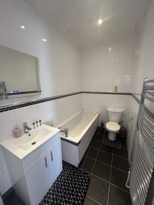 Property image 10 of 33