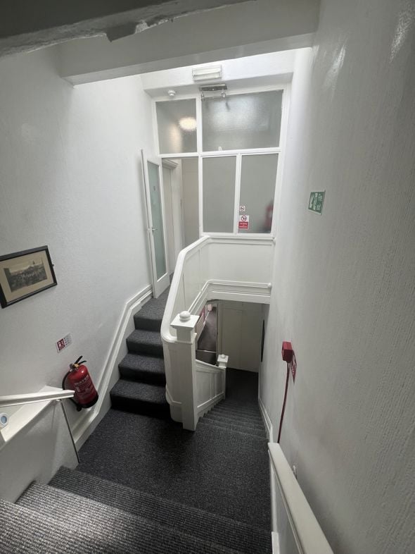 Property image 11 of 33