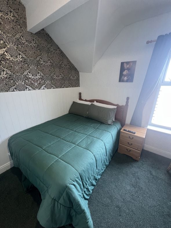 Property image 28 of 33