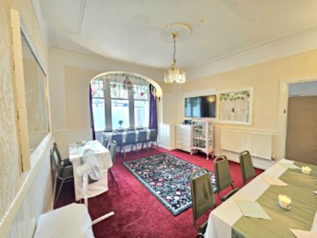 Property image 4 of 33