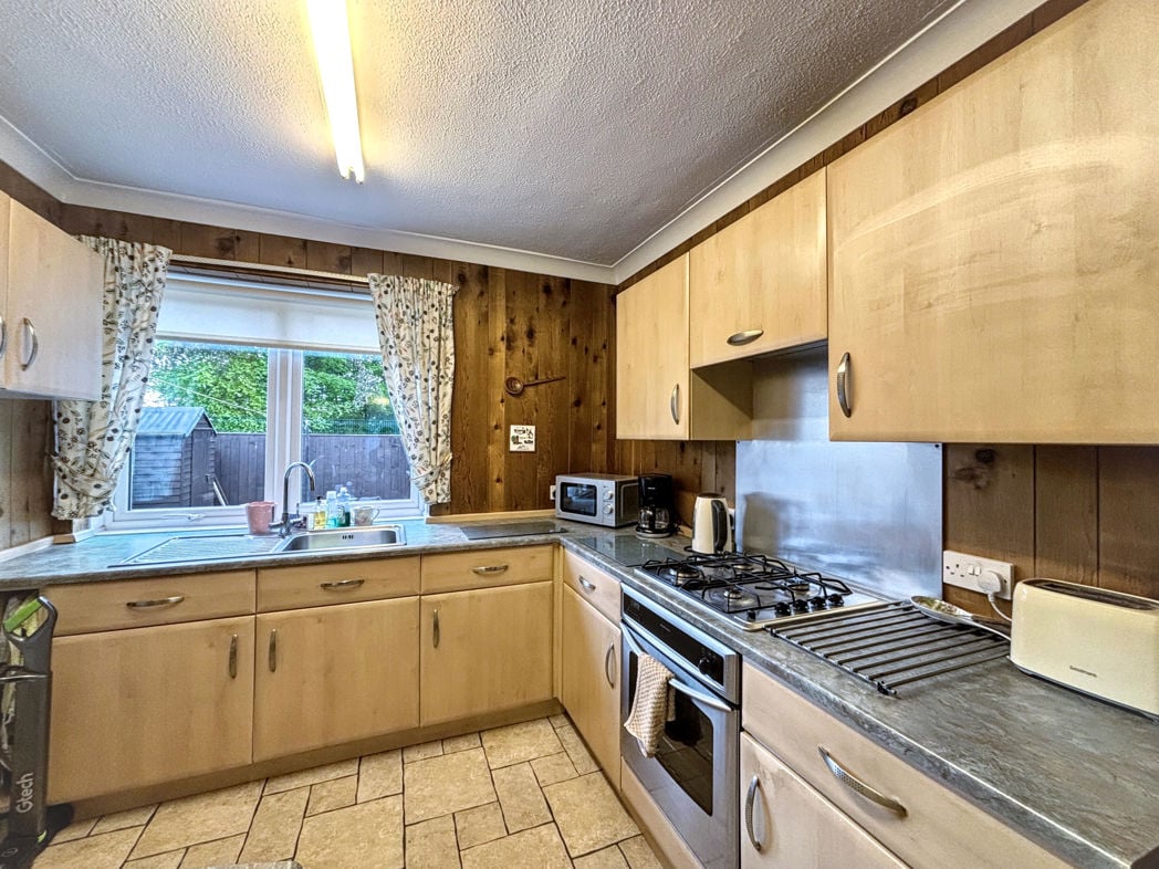 Property image 11 of 21