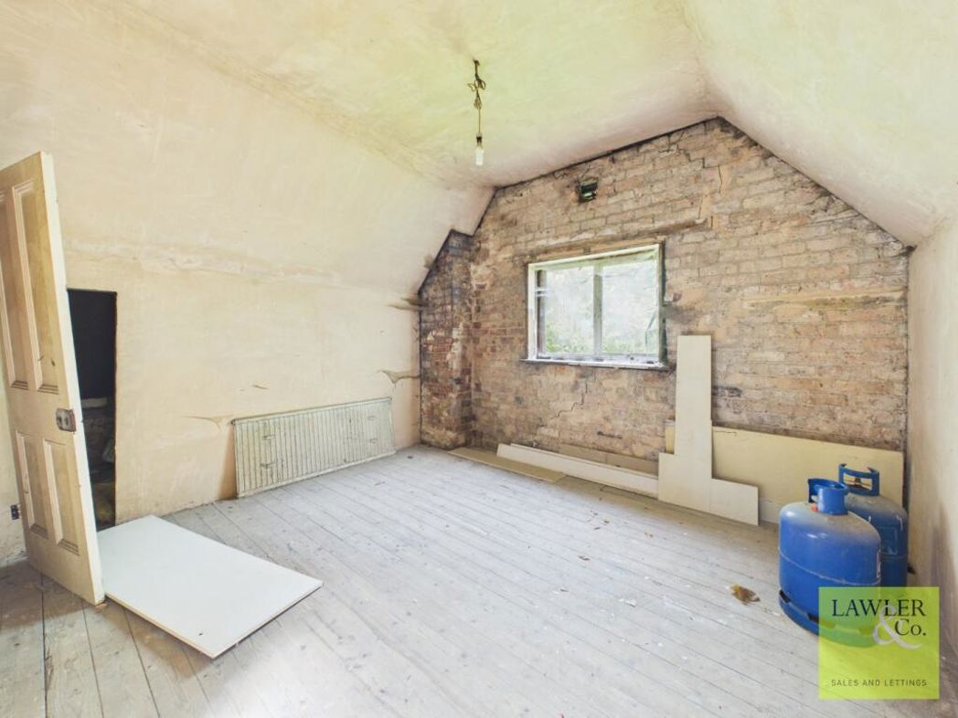 Property image 8 of 21
