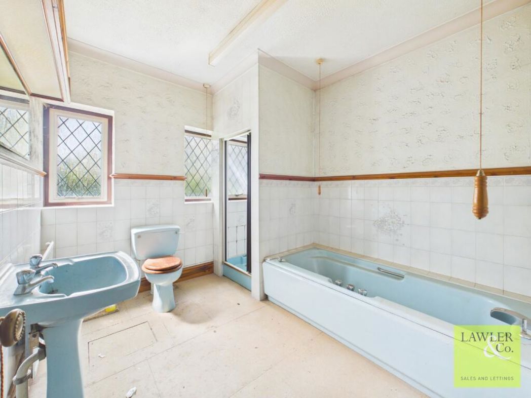 Property image 15 of 21