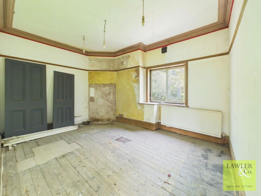 Property image 10 of 21
